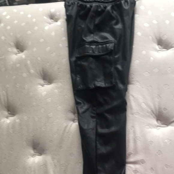 Long Leather pants with Closable pockets - Picture 3 of 4